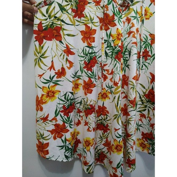 Beautiful Plus Size Long Length Floral Blouse Size 3X with front v neck ties - Picture 7 of 10